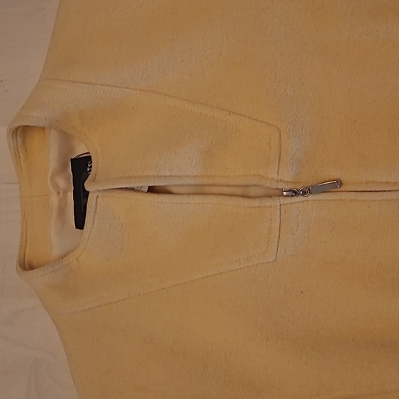 EUC VTG Requirements Butter Yellow Mock Neck Wool/Vicose Blazer with Pockets - Picture 4 of 10